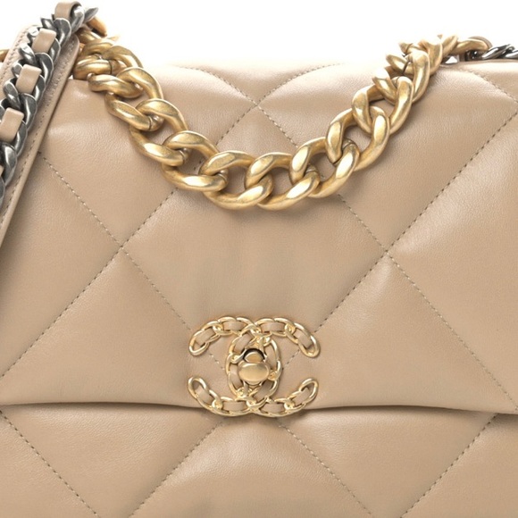 Chanel 19 Large Lambskin Beige Tan New In Box 100% authentic - Picture 1 of 3